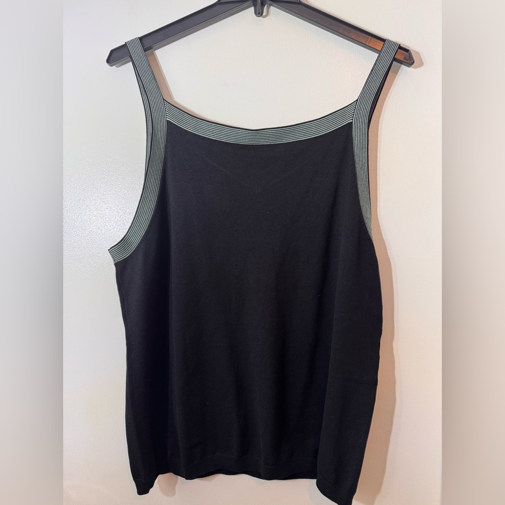 Spiegel Black Sleeveless Tank Top with Scoop Neck - Picture 2 of 4